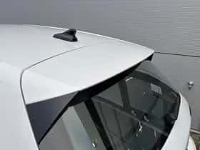 Volkswagen Golf (2022) thumbnail 39