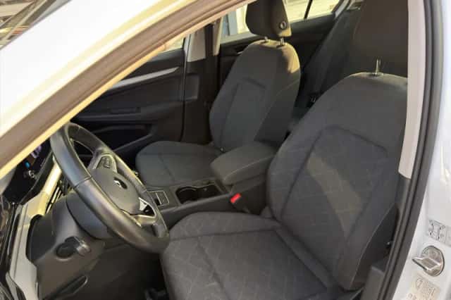 Volkswagen Golf (2022) thumbnail 10