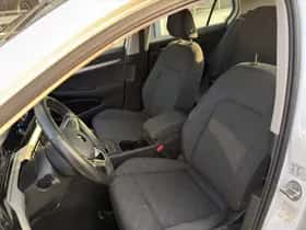 Volkswagen Golf (2022) thumbnail 10