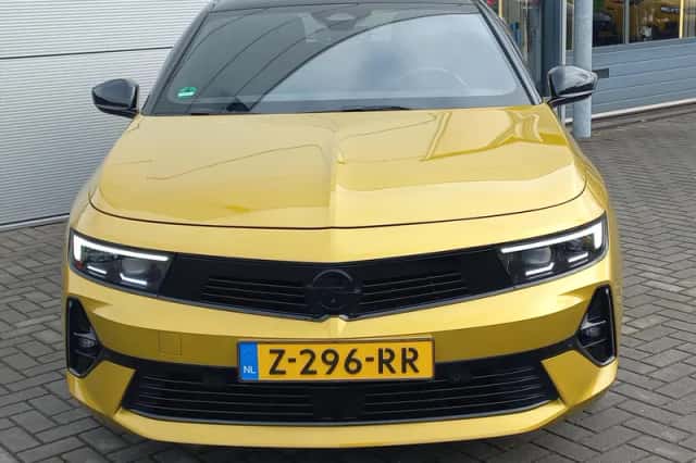 Opel Astra (2022) thumbnail 2