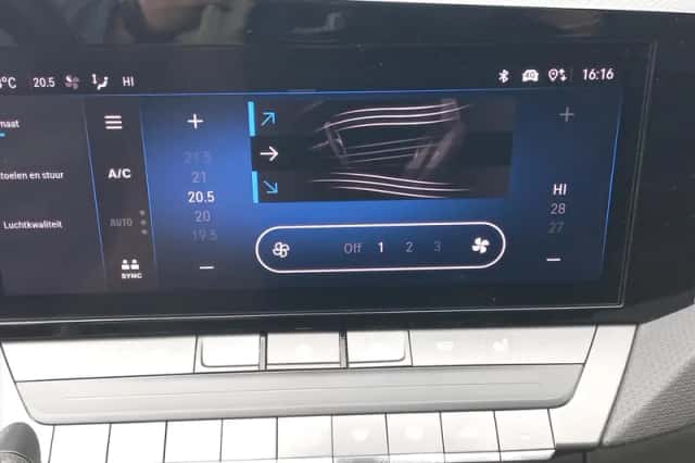 Opel Astra (2022) thumbnail 6