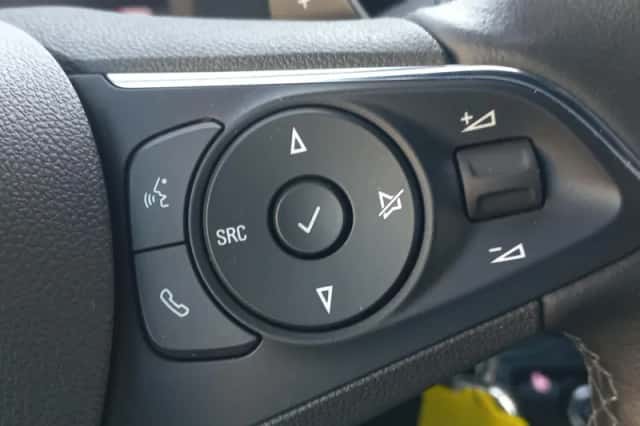 Opel Mokka (2023) thumbnail 24