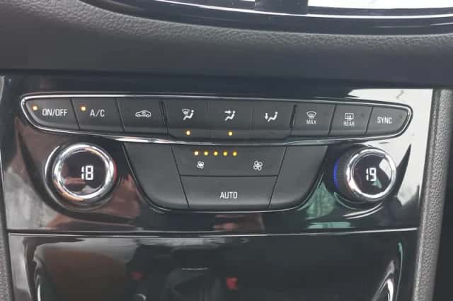 Opel Astra (2017) thumbnail 6