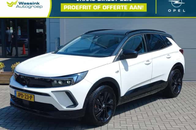 Opel Grandland (2022) thumbnail 1