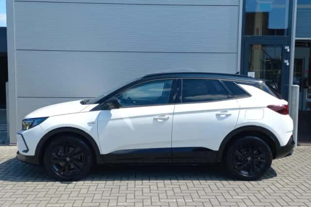 Opel Grandland (2022) thumbnail 3
