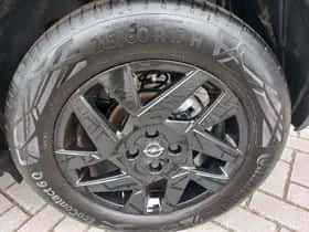 Opel Mokka (2024) thumbnail 10