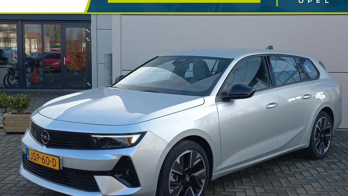 Opel Astra (2025) — foto 1