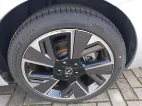 Opel Astra (2025) thumbnail 9