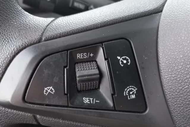 Opel Karl (2018) thumbnail 18