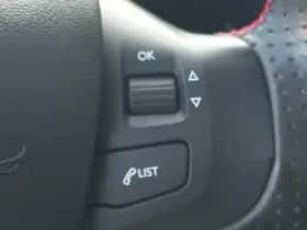 Peugeot 2008 (2016) thumbnail 37