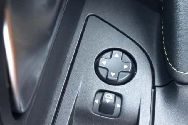 Peugeot 2008 (2021) thumbnail 19