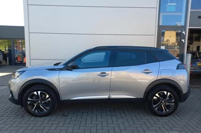Peugeot 2008 (2021) thumbnail 3
