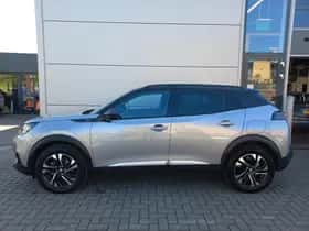 Peugeot 2008 (2021) thumbnail 3