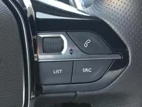 Peugeot 2008 (2021) thumbnail 23
