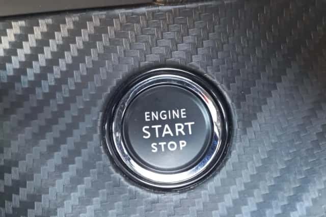 Peugeot 2008 (2021) thumbnail 24