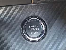 Peugeot 2008 (2021) thumbnail 24