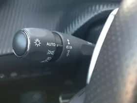 Peugeot 2008 (2021) thumbnail 25