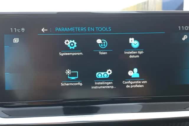 Peugeot 2008 (2021) thumbnail 31