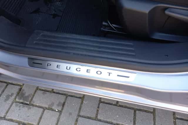 Peugeot 2008 (2021) thumbnail 37