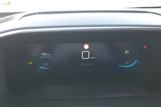 Peugeot 2008 (2021) thumbnail 5