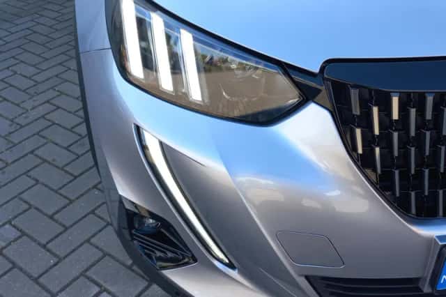Peugeot 2008 (2021) thumbnail 42