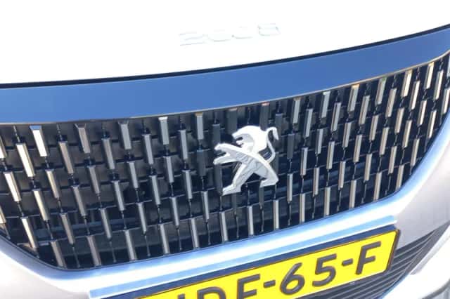 Peugeot 2008 (2021) thumbnail 44