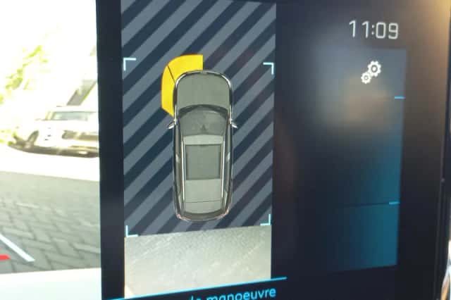 Peugeot 2008 (2021) thumbnail 46