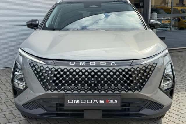 Omoda 5 SHS (2026) thumbnail 2