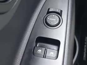 Kia Stonic (2021) thumbnail 16