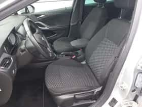 Opel Astra (2019) thumbnail 9
