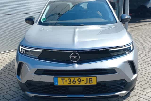 Opel Mokka-e (2023) thumbnail 3