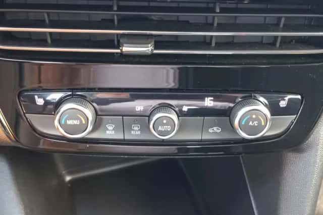 Opel Mokka-e (2023) thumbnail 6