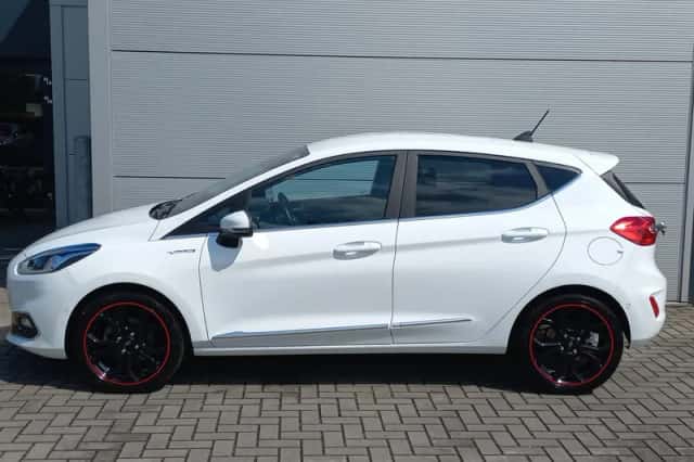 Ford Fiesta (2020) thumbnail 4