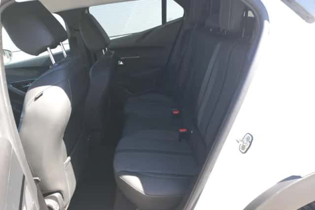 Peugeot 2008 (2021) thumbnail 14