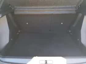 Peugeot 2008 (2021) thumbnail 16