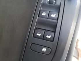 Peugeot 2008 (2021) thumbnail 18