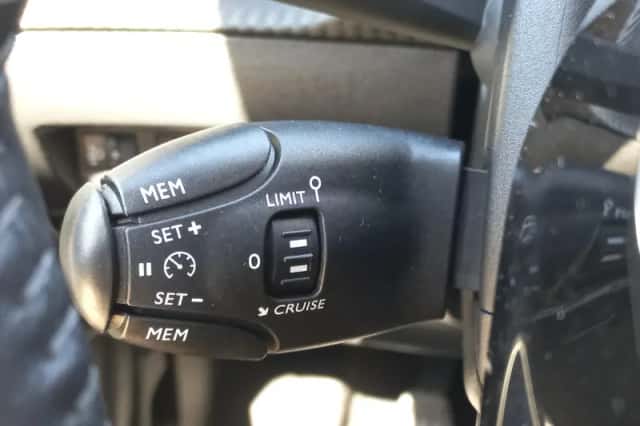Peugeot 2008 (2021) thumbnail 19