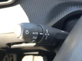 Peugeot 2008 (2021) thumbnail 20
