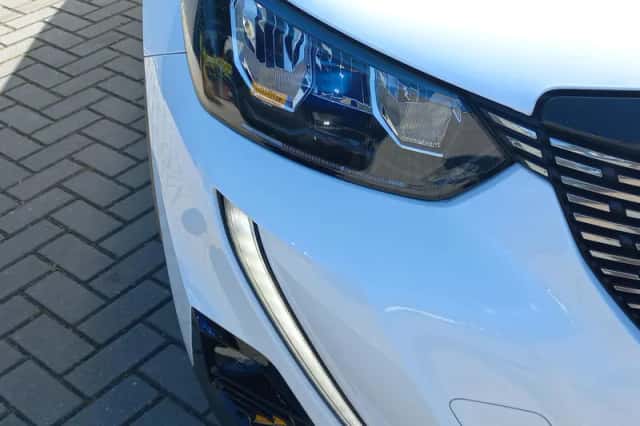 Peugeot 2008 (2021) thumbnail 37