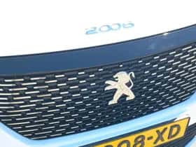 Peugeot 2008 (2021) thumbnail 38