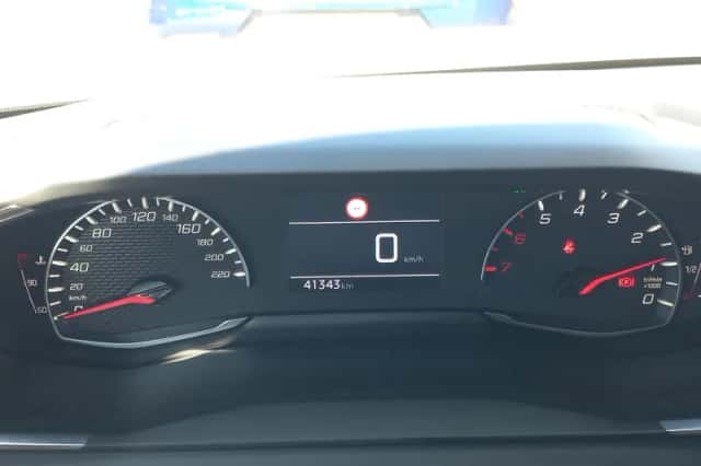 Peugeot 2008 (2021) thumbnail 5