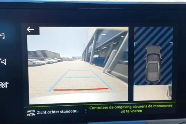 Peugeot 2008 (2021) thumbnail 8
