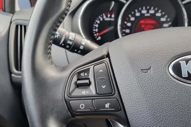 Kia Rio (2014) thumbnail 15