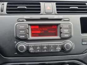 Kia Rio (2014) thumbnail 21
