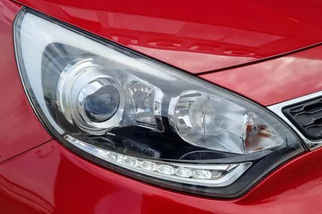 Kia Rio (2014) thumbnail 24