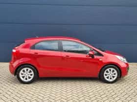 Kia Rio (2014) thumbnail 28