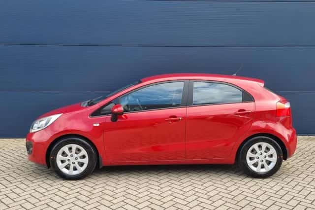 Kia Rio (2014) thumbnail 4