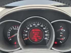 Kia Rio (2014) thumbnail 6