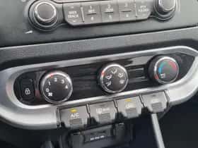 Kia Rio (2014) thumbnail 7