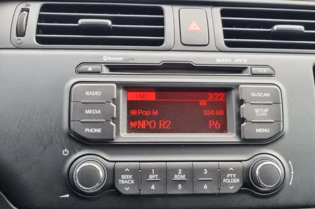 Kia Rio (2014) thumbnail 8